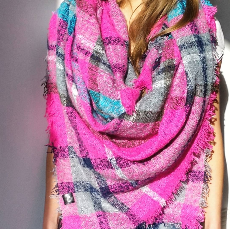 Ciepły Duży Szal Chusta Szalik Koc XXL Delikatny Miły w dotyku model #SZ004 w sklepie FASHIONAVENUE.PL