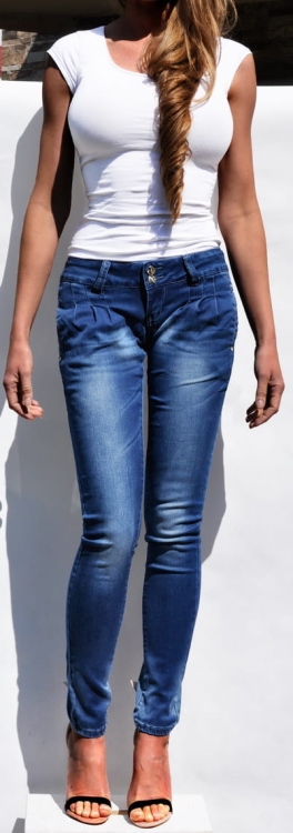 Modne Spodnie Damskie Jeans dla Króliczka Denim Wyszczuplające Kobiece ze Szwem i Baskinką Wiosna Lato Jesień model #0396 FASIONAVENUE.PL Promocja