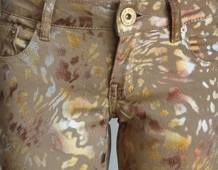 Spodnie Rurki z Metalicznym Wzorem w Odcieniach Złota #RE371 FASHIONAVENUE.PL