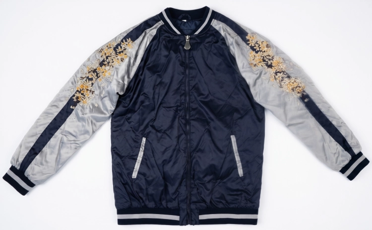 Modna Kurtka Damska Bomberka z Haftem Bomber Jacket Ściągacze Zamek Wiosna Jesień  Nowy Model #H-795 Promocja w Sklepie FASHIONAVENUE.PL