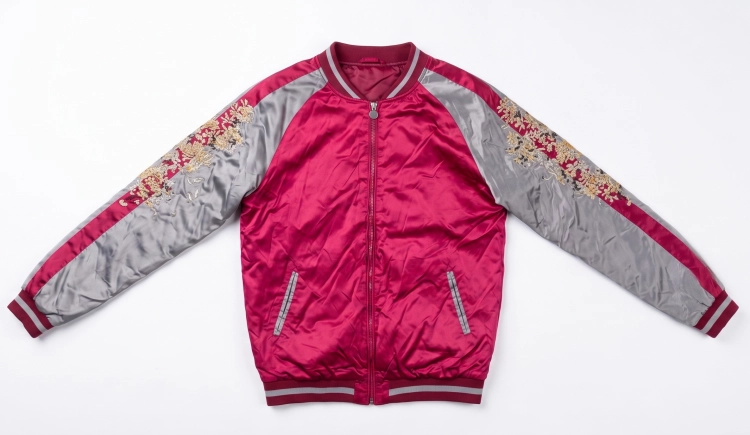 Modna Kurtka Damska Bomberka z Haftem Bomber Jacket Ściągacze Zamek Wiosna Jesień  Nowy Model #H-795 Promocja w Sklepie FASHIONAVENUE.PL