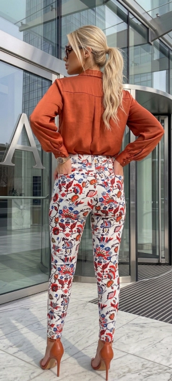 Dopasowane Spodnie Białe we Wzory Etniczne i Roślinne Boho Style #S2356 FASHIONAVENUE.PL