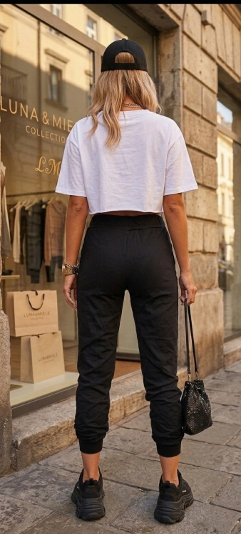 Czarne Joggery Damskie Wygodne Spodnie Dresowe do Tańca i Treningu #GG9897 FASHIONAVENUE.PL