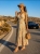 Kwiatowa Zwiewna Sukienka Bawełniana Maxi z Kopertowym Dekoltem w Różane Motywy Pistacjowy #6904 FASHIONAVENUE.PL